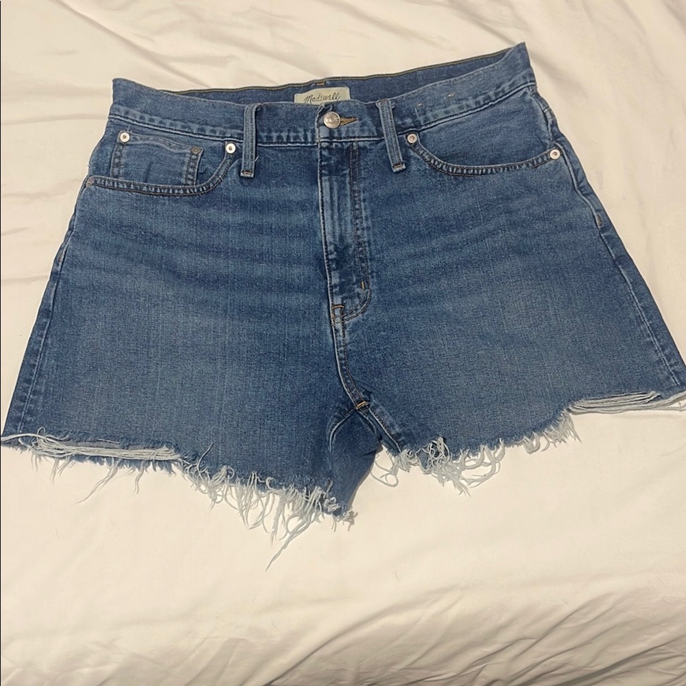 Madewell The MomJean Short Frayed Hem High-Waisted - size 31